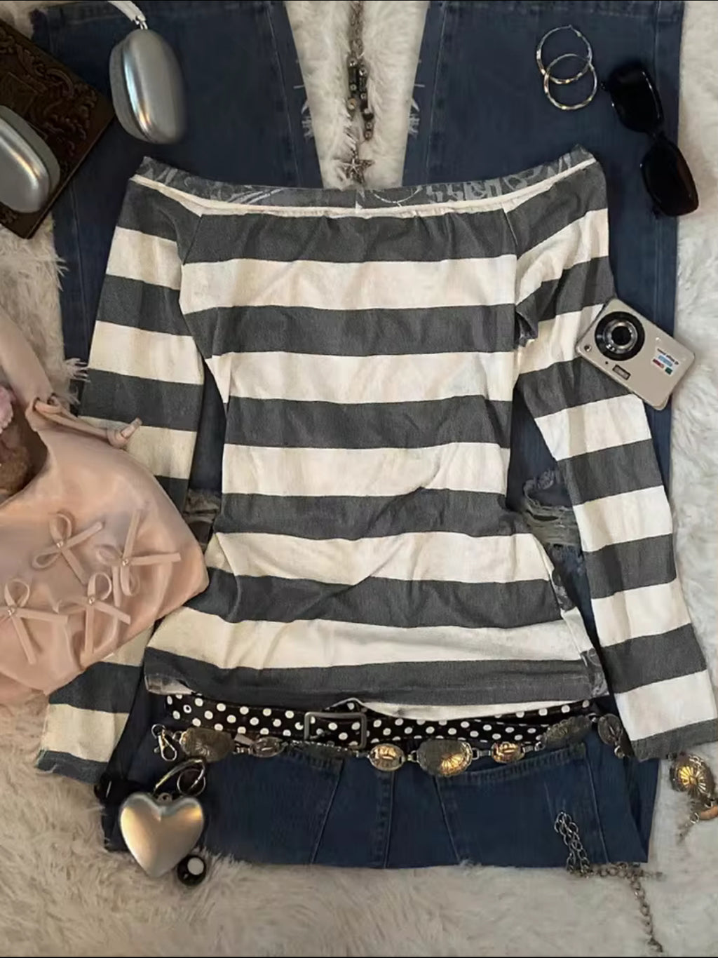 Women's Y2K Sweet 2000S Pink Angel Heart Print,  Striped One-Shoulder Long-Sleeved T-Shirt
