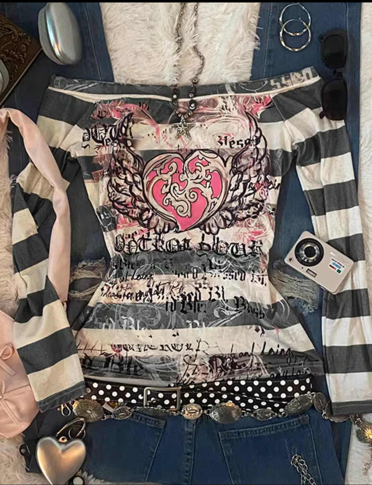 Women's Y2K Sweet 2000S Pink Angel Heart Print,  Striped One-Shoulder Long-Sleeved T-Shirt